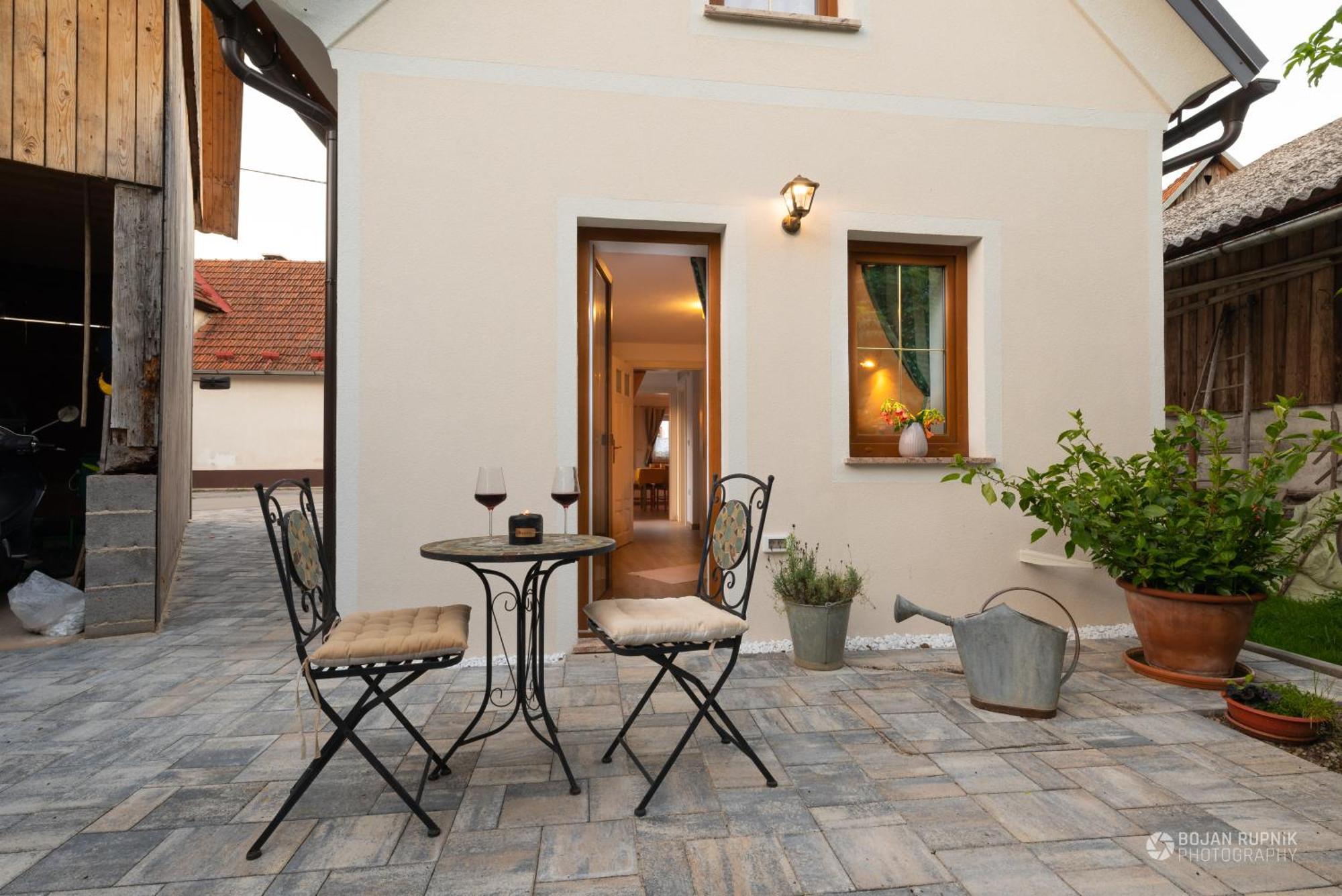 Cherry House - Cosy House - Ideal For Bear Watching, In The Neighborhood Of The Medieval Sneznik Castle Stari Trg pri Lozu Екстер'єр фото